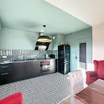 Apartment Pour 8 Personnes Et 5 Lits Galaxie *