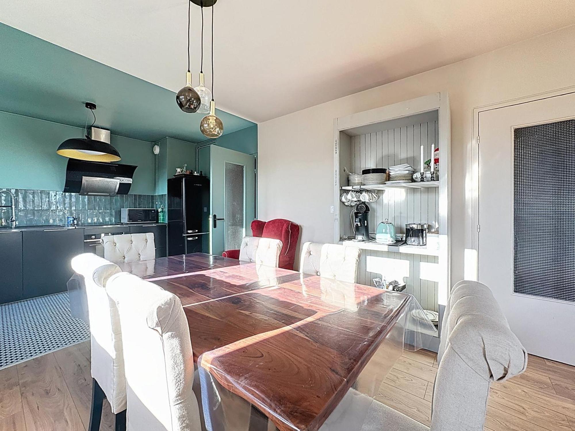 Pour 8 Personnes Et 5 Lits Galaxie